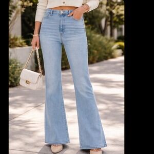 78 & SUNNY Women's Size 12 Light Wash High rise Flared Leg Jeans Denim Bottoms